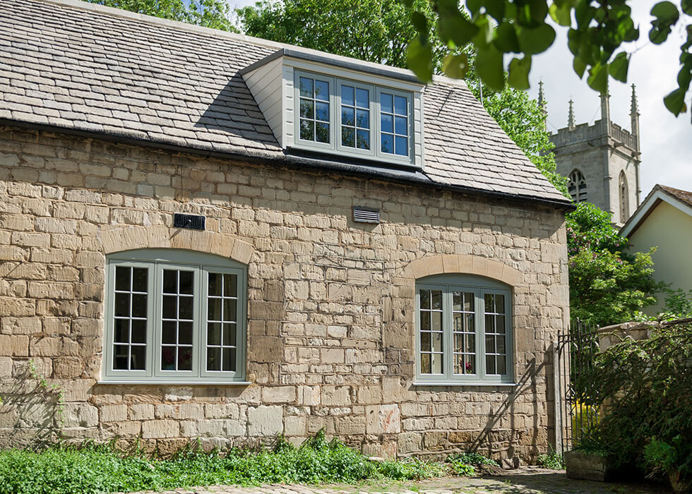 https://stedek.icaal.dev/wp-content/uploads/2018/04/Green-heritage-residence-collection-windows.jpg