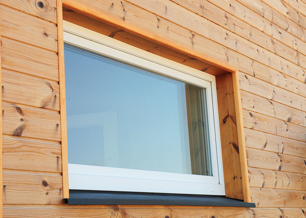 https://stedek.icaal.dev/wp-content/uploads/2018/04/Large-white-uPVC-tilt-and-turn-window.jpg