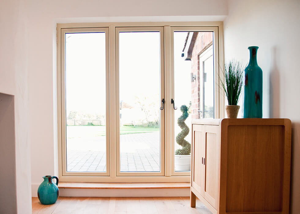https://stedek.icaal.dev/wp-content/uploads/2018/06/Residence-Cream-french-doors.jpg