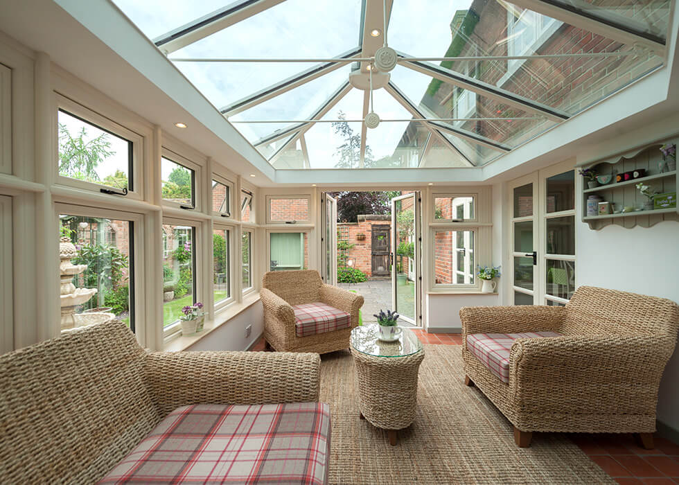https://stedek.icaal.dev/wp-content/uploads/2018/06/Residence-collection-conservatory-interior.jpg